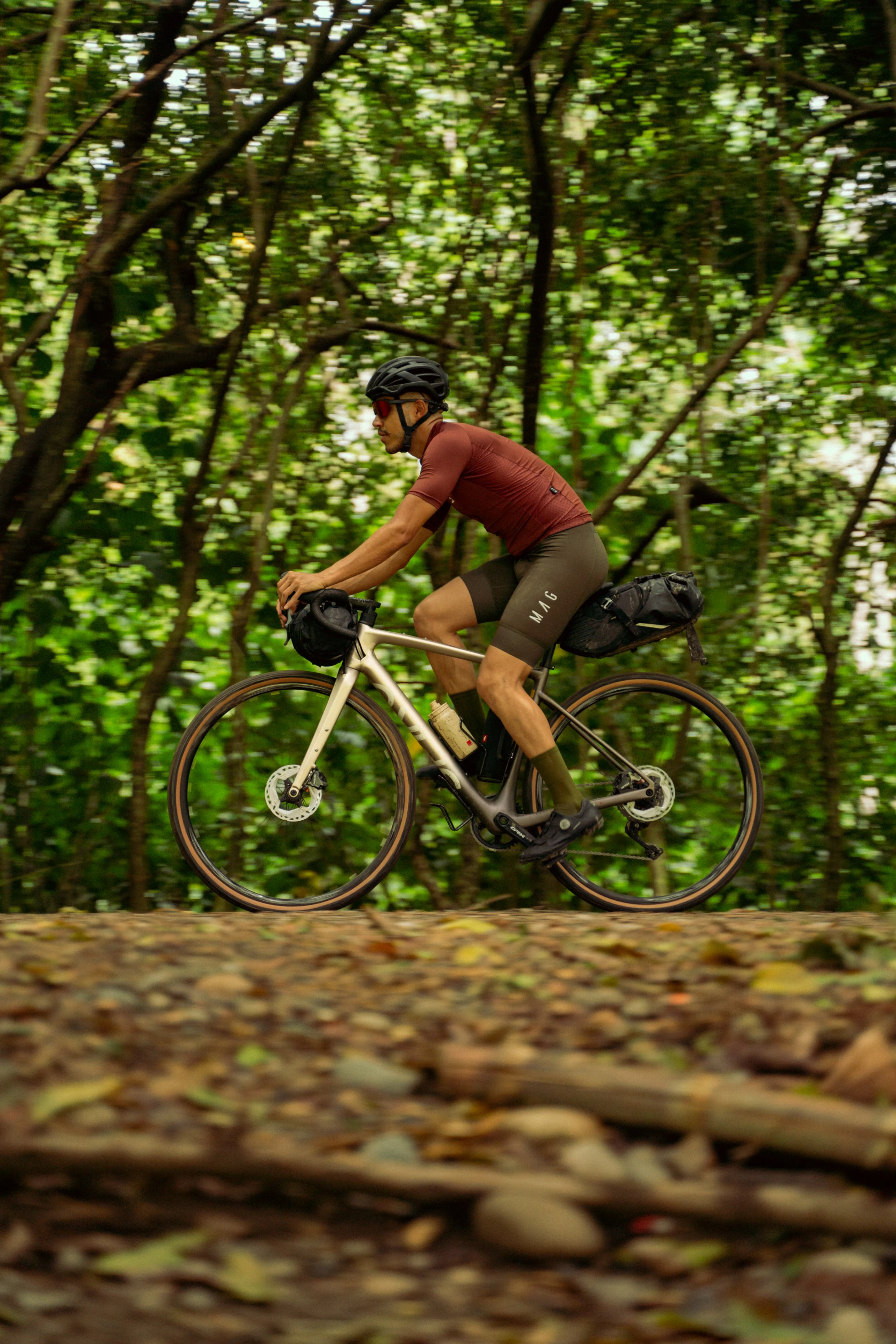Bicicleta de gravel ORIGEN en carbono con grupo LTWOO GRT de 1x12 velocidades - Image 2