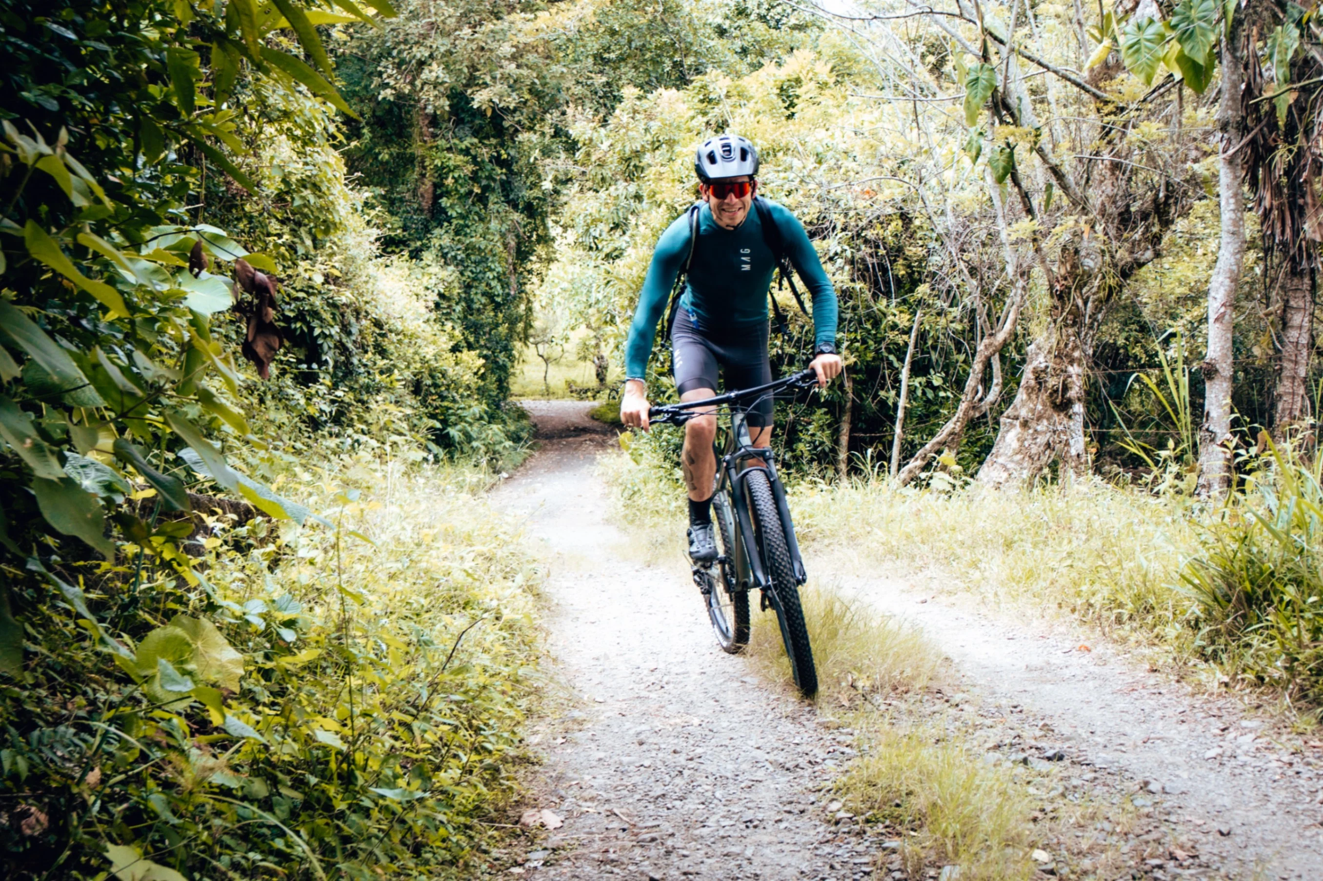 Bicicleta de montaña todo terreno GAIA en aluminio con grupo Shimano Deore NS - Image 2