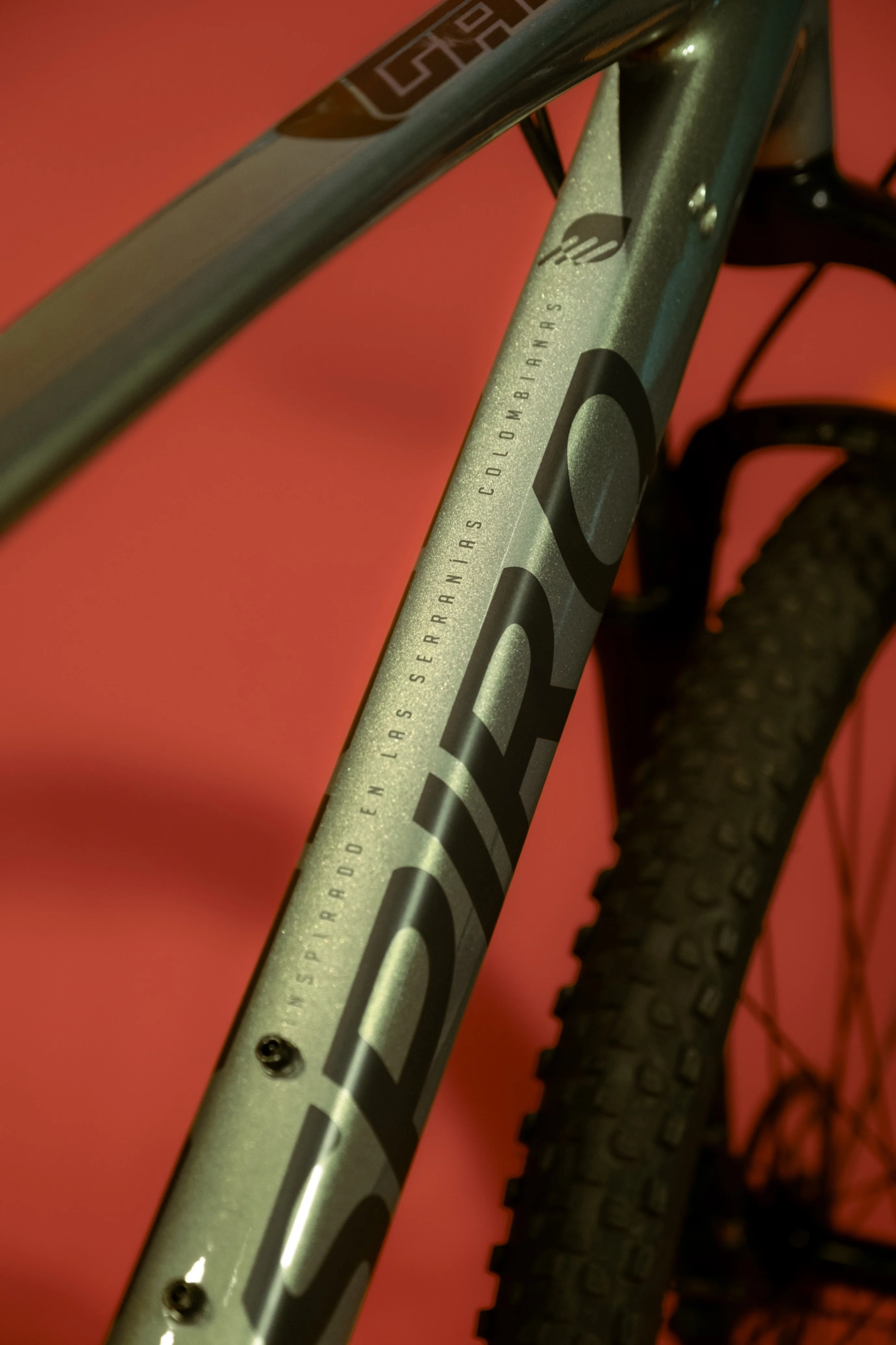 Bicicleta de montaña todo terreno GAIA en aluminio con grupo Shimano Deore NS - Image 22