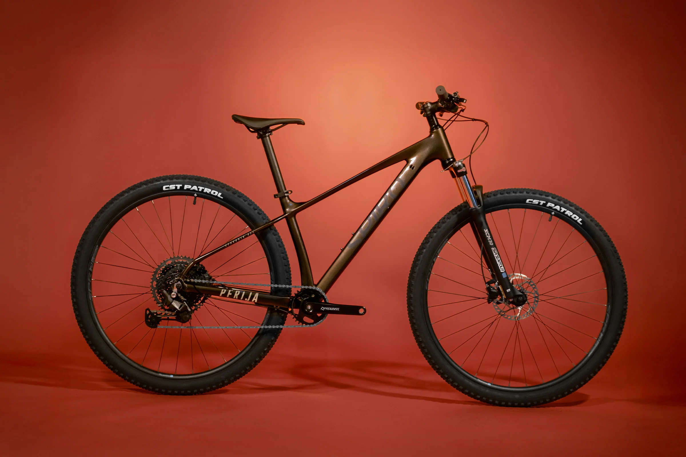 Bicicleta de montaña todo terreno GAIA en aluminio con grupo Shimano Deore NS
