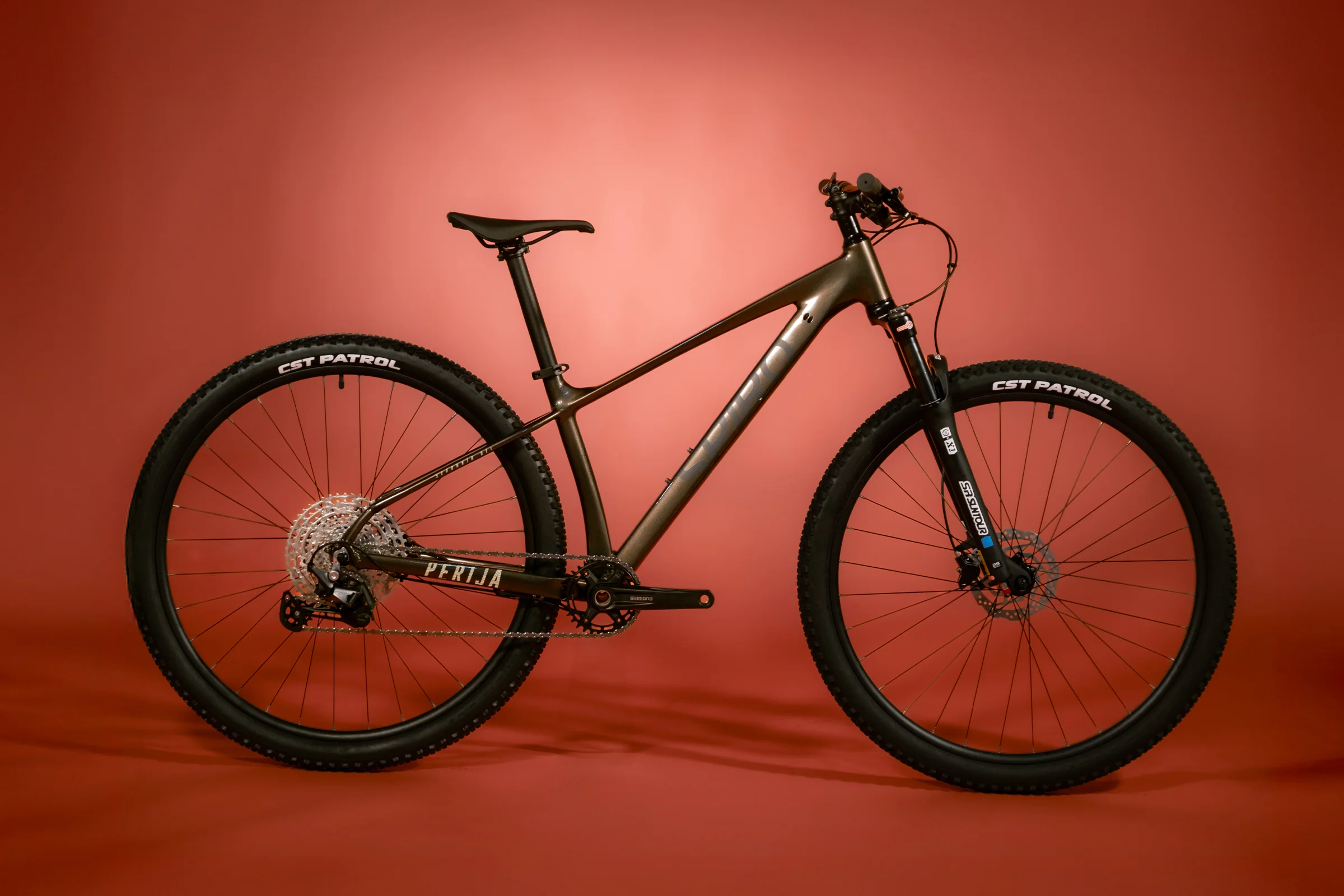 Bicicleta de montaña todo terreno GAIA en aluminio con grupo Shimano Deore NS