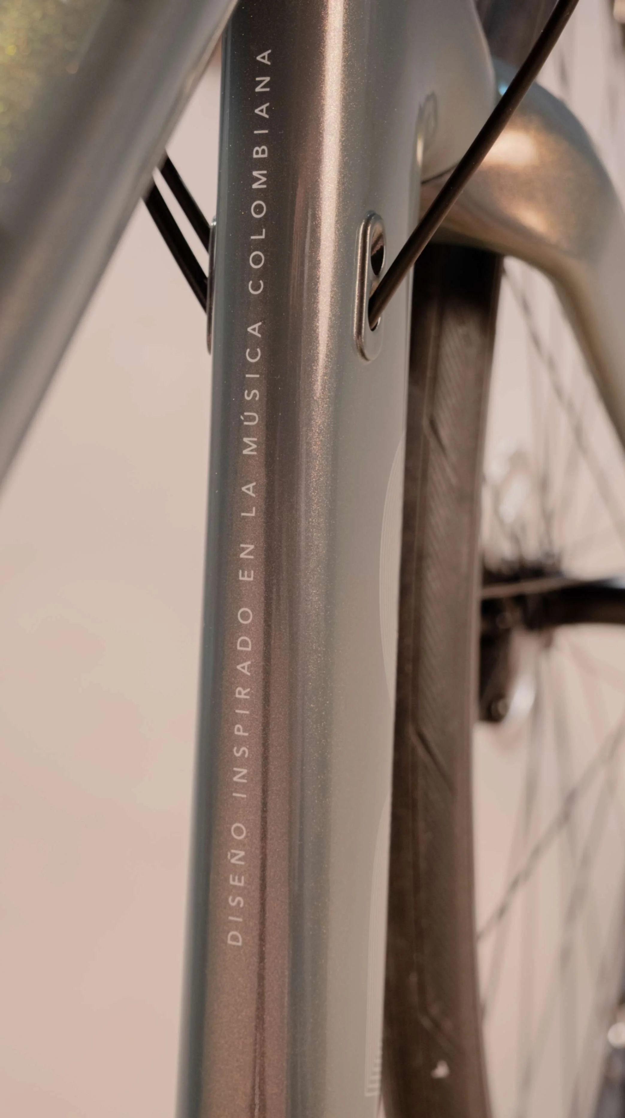 Bicicleta de ruta/gravel ORIGEN ALL ROAD en aluminio con tenedor en carbono y grupo LTWOO RX de 2x12 velocidades - Image 9