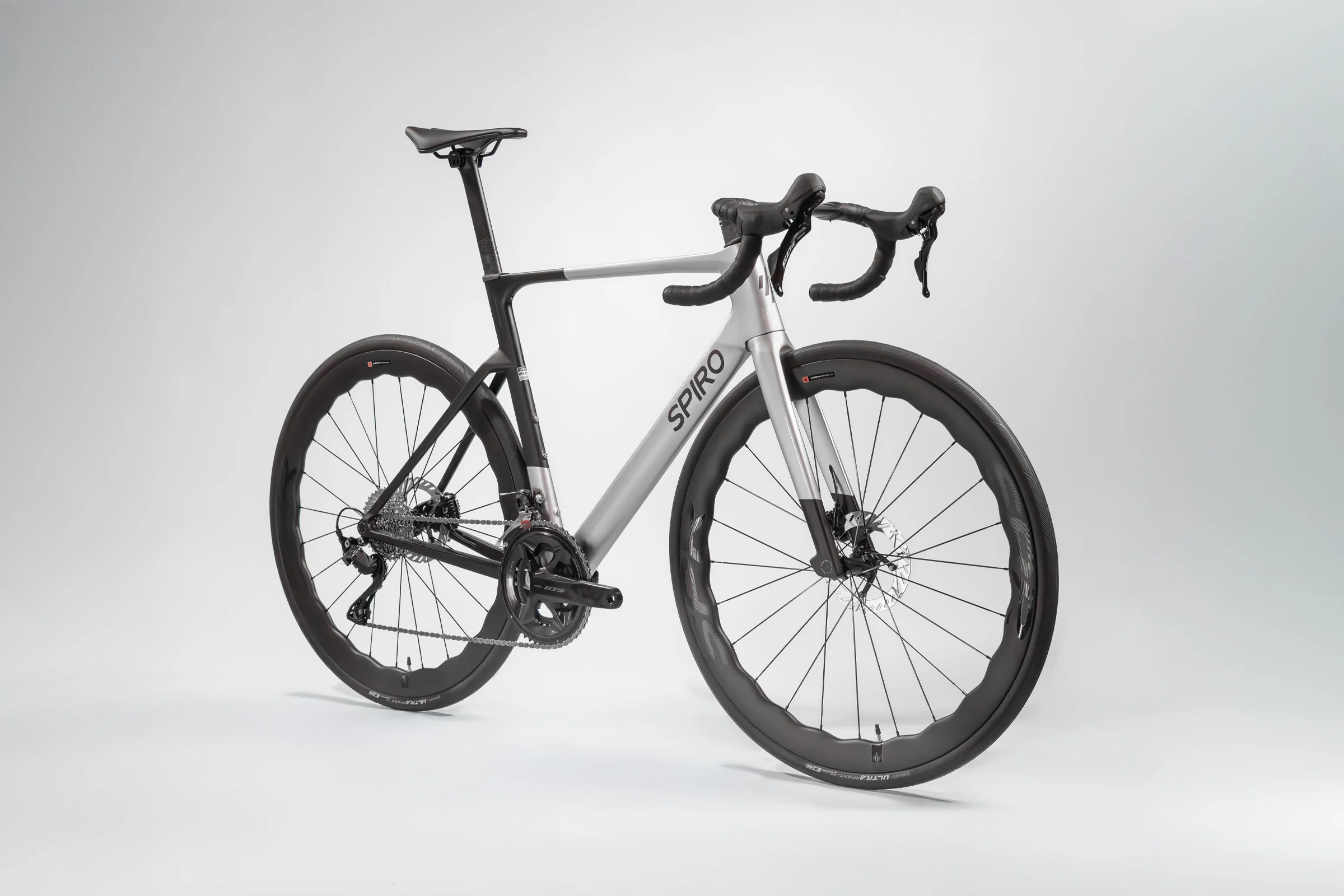 Bicicleta de ruta LEGEND SL en carbono Shimano 105 - Image 2