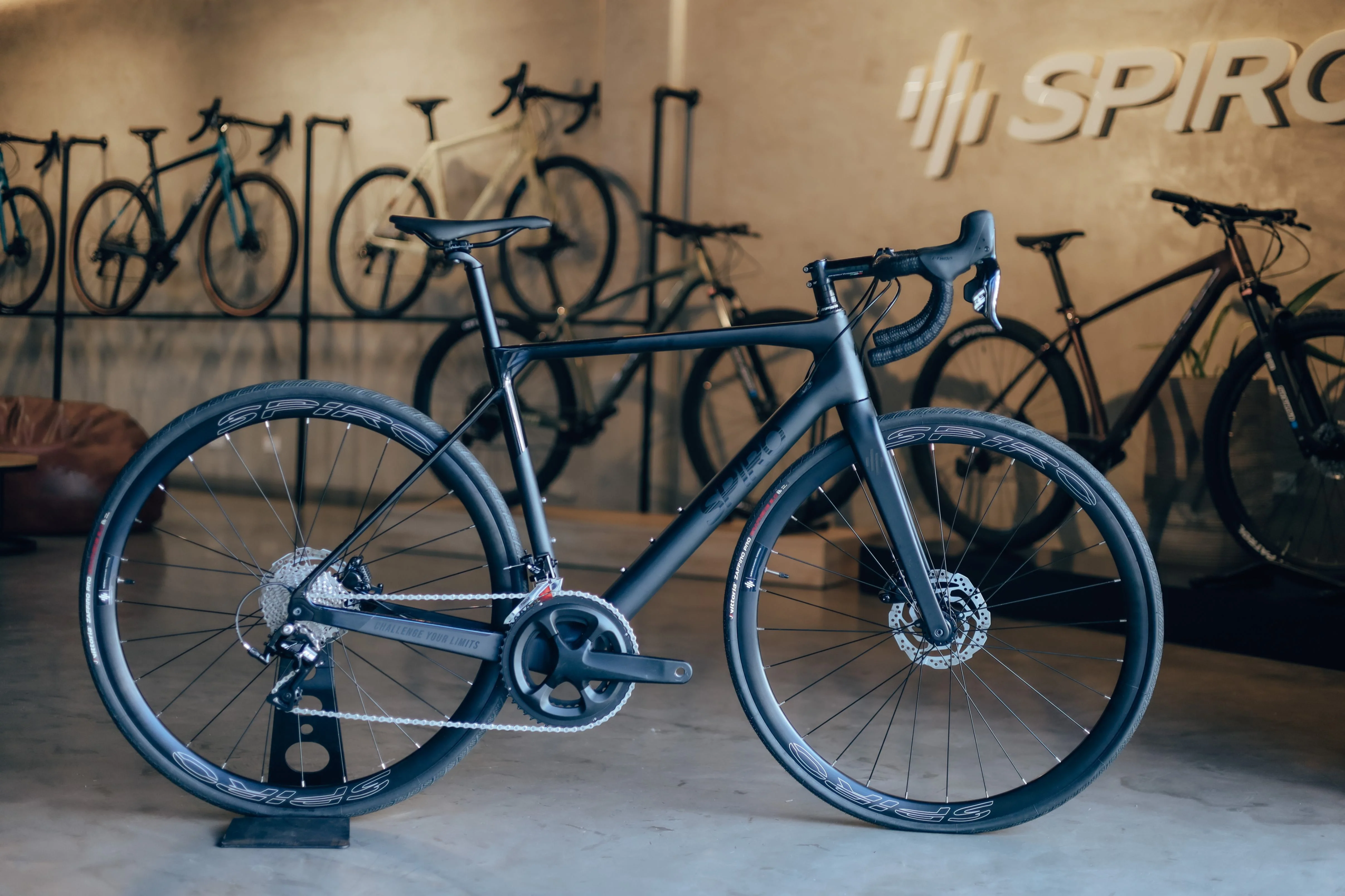 Bicicleta de ruta LEGEND en carbono talla M