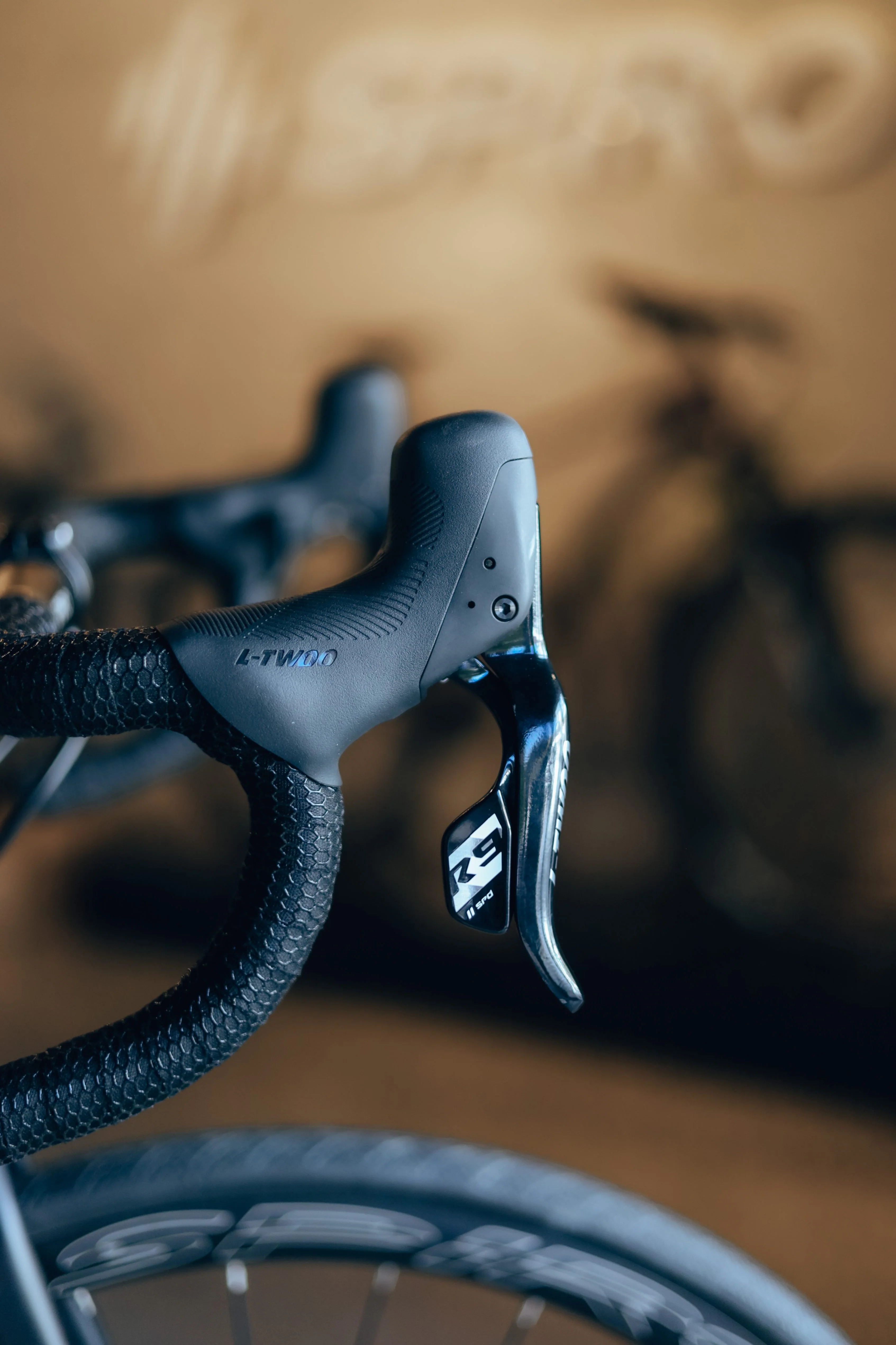 Bicicleta de ruta LEGEND en carbono talla M - Image 4