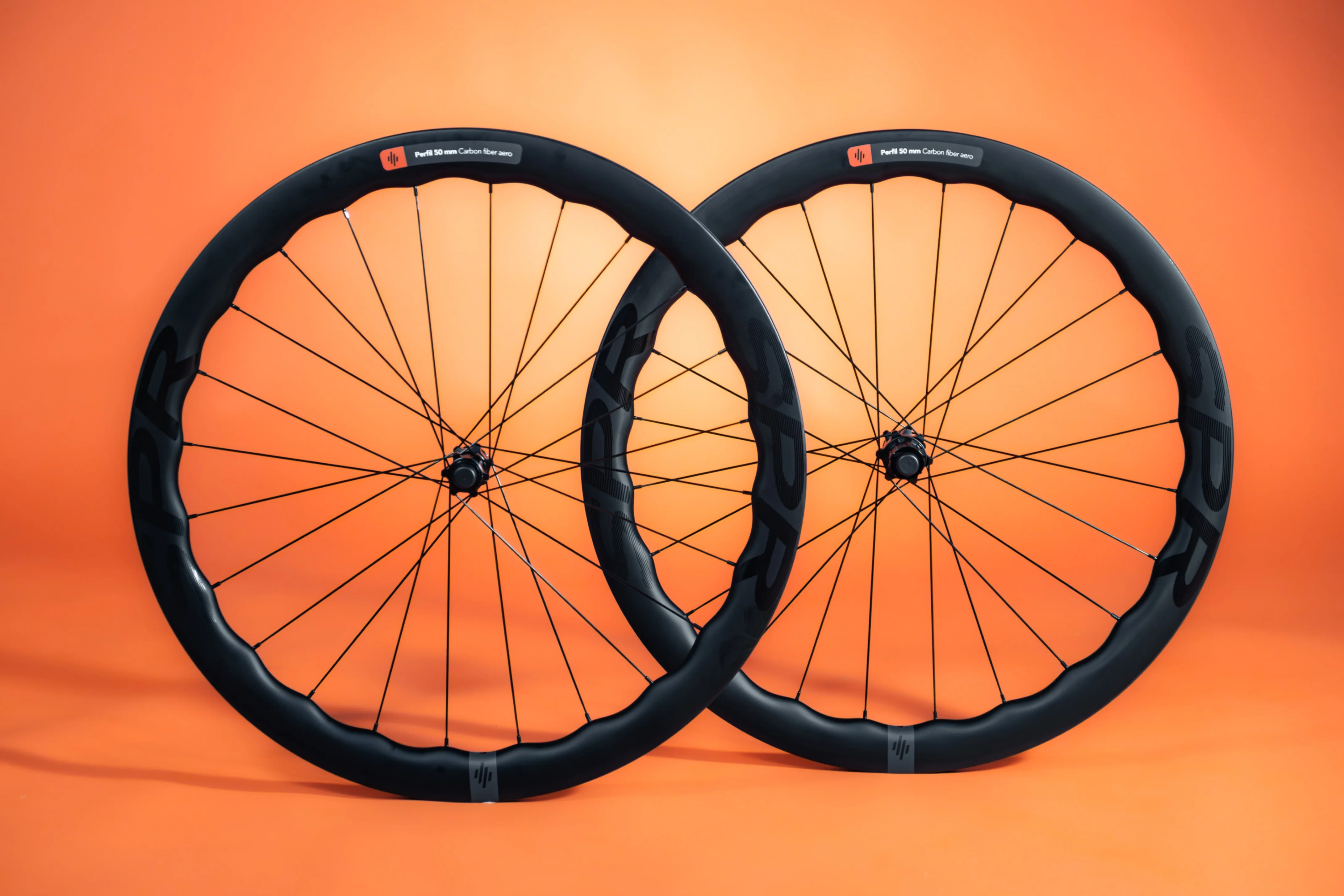 Ruedas en carbono perfil 50mm onduladas